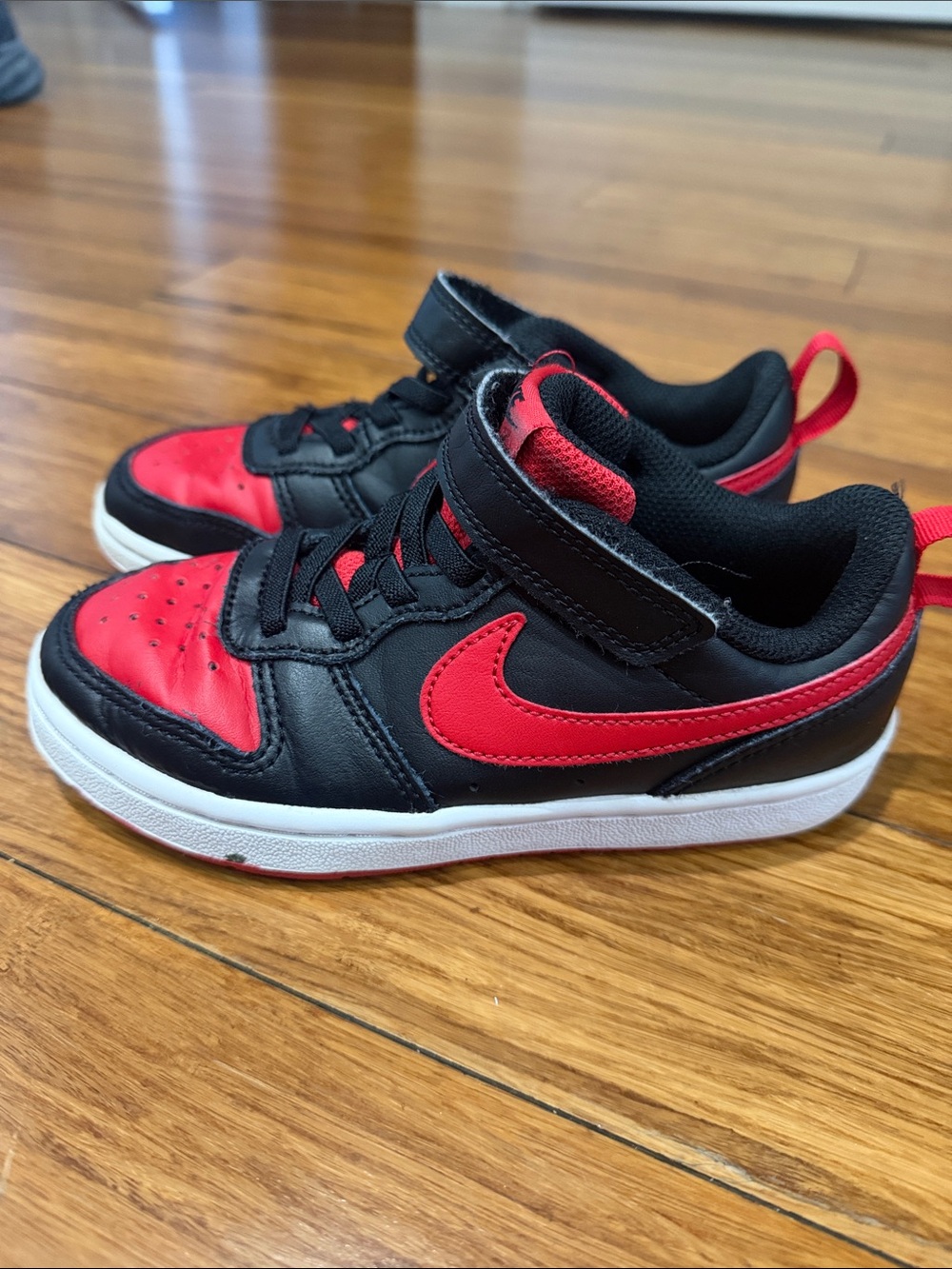 Nike Court Borough Low sneakers black and red 12C
